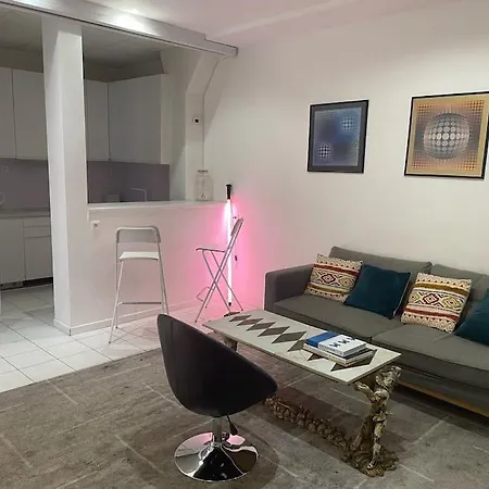 50m2 Private In Center Apartment